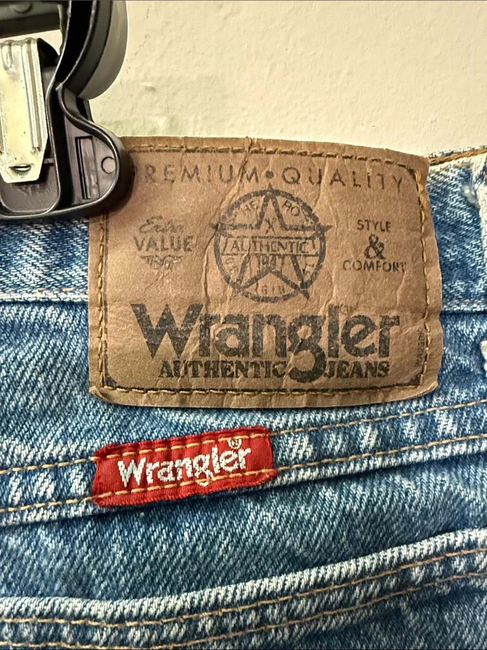 Wrangler Relaxed Fit Light Blue Denim Jeans